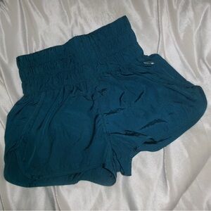 FREE PEOPLE MOVEMENT SHORTS TEAL SIZE SMALL